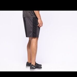 Ideology
Men's Side‎ Stripe 10" Knit Shorts